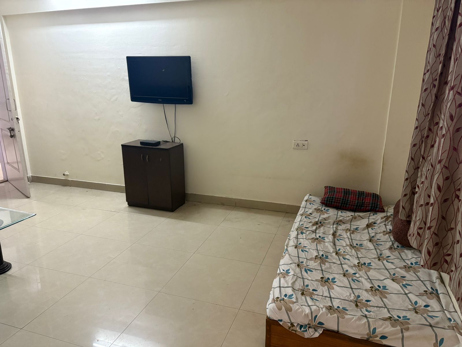 2 BHK Apartment For Rent in Magarpatta City Cosmos