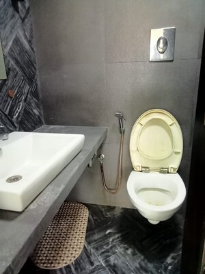  3 BHK Apartment at Lalani Fairmont, Khar West – for Rent