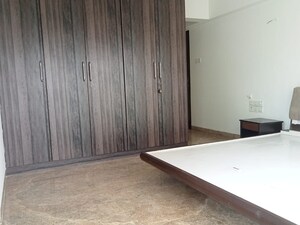 3 BHK Apartment For Rent in Lalani Fairmont, Khar West