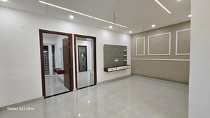 Room in 3 BHK Apartment at Pir Machalla – for Rent