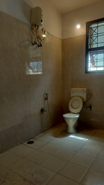 Bathroom in 1 BHK Apartment at Banjara Hills – for Rent