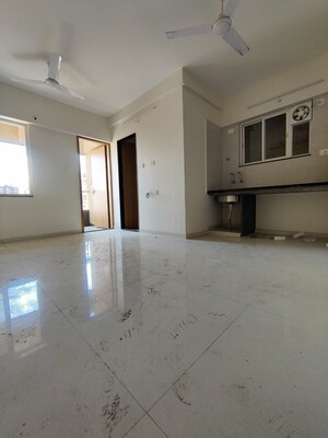 2 BHK Apartment For Rent in Marvel Azure, Hadapsar