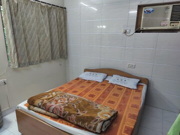 Bedroom in 2 BHK Apartment at Versova Lands End Society, Lokhandwala Complex – for Rent