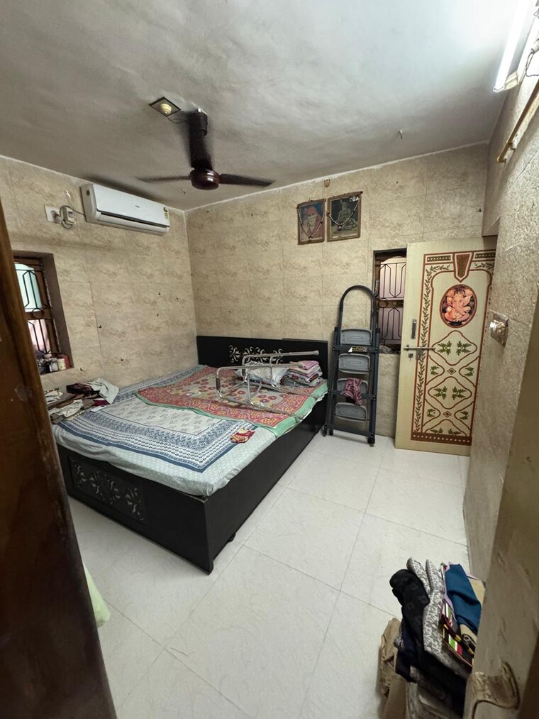 Bedroom, ghatalodia 5 Bedroom 121 Sq.Yd. Independent House In Ghatalodia Ahmedabad 9257853