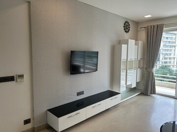 Room in 4 BHK Apartment at Abw La Lagune, Sector 54 – for Rent