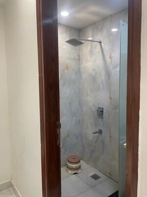 Bathroom in 1 BHK Builder Floor at Sector 57 – for Rent