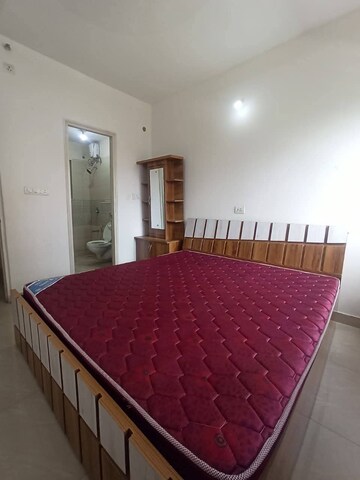 Bedroom in 2 BHK Apartment at Amanora Trendy Homes, Hadapsar – for Rent