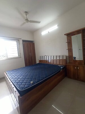 Bedroom in 2 BHK Apartment at Amanora Trendy Homes, Hadapsar – for Rent