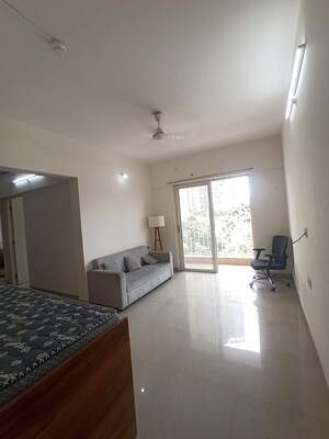 Bedroom in 2 BHK Apartment at Amanora Trendy Homes, Hadapsar – for Rent