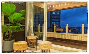 Balcony in 4 BHK Apartment at Capri Heights Apartment, Pali Hill – for Rent