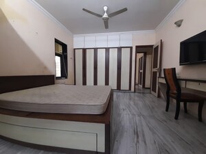 Bedroom in 2 BHK Apartment at Goregaon East – for Rent
