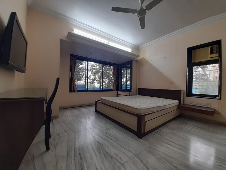 Room, goregaon east 2 Bedroom 700 Sq.Ft. Apartment In Goregaon East Mumbai 9257931