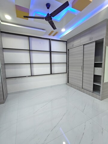 Room in 2 BHK Apartment at Mahathi Nilayam, Madhapur – for Rent