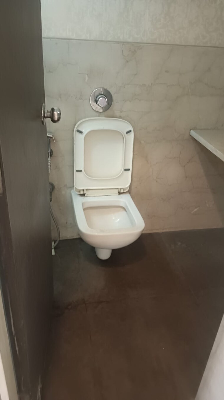 Bathroom, gundecha-symphony 2.5 Bedroom 1000 Sq.Ft. Apartment In Andheri West Mumbai 9257948