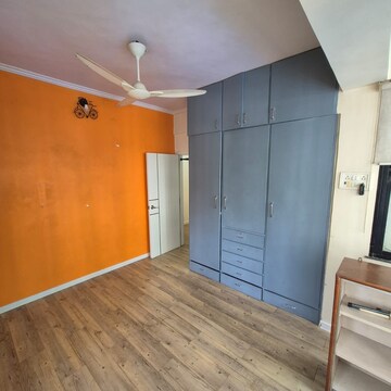 Room in 2 BHK Apartment at Tranquik Treat Apartment, Versova – for Rent