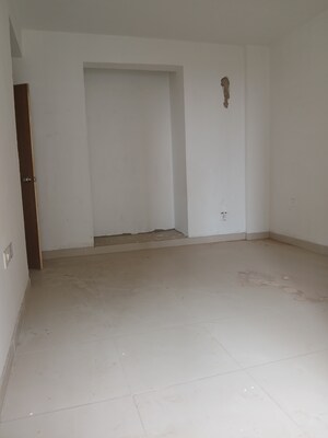 Room in 2 BHK Apartment at Agrasain Spaces Aagman, Sector 70 – for Sale