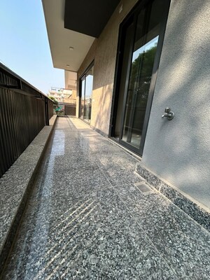 Balcony in 2 BHK Independent House at Sector 42 – for Rent