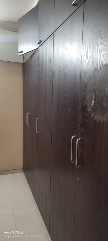 Bedroom in 2 BHK Apartment at Globe Heights, Goregaon East – for Rent