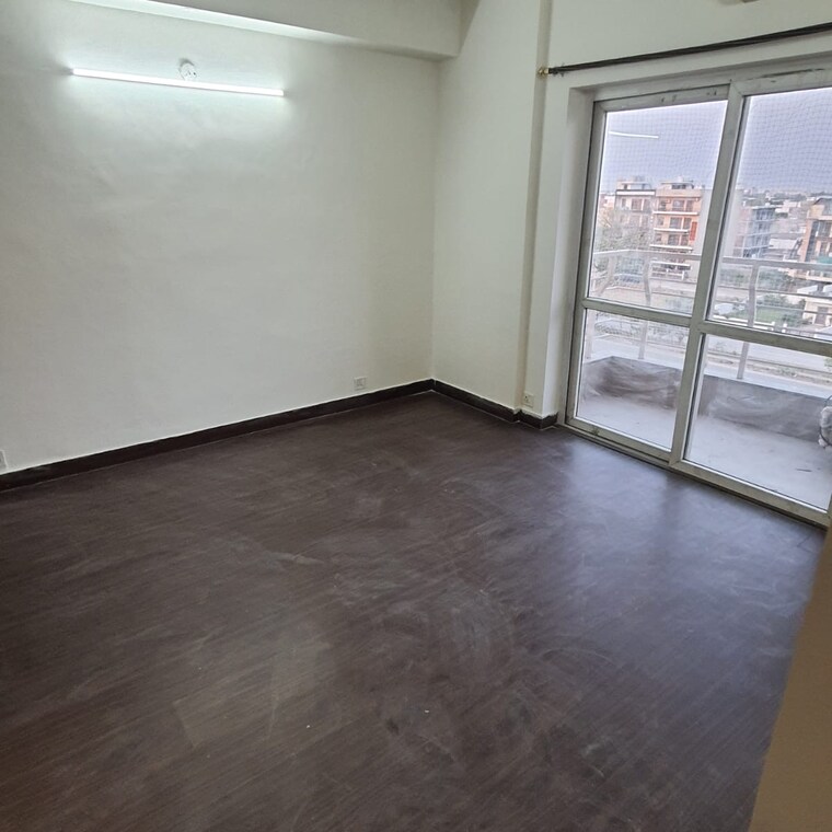 Room, bptp-the-resort 2 Bedroom 737 Sq.Ft. Apartment In Mortzapur Faridabad 9258043