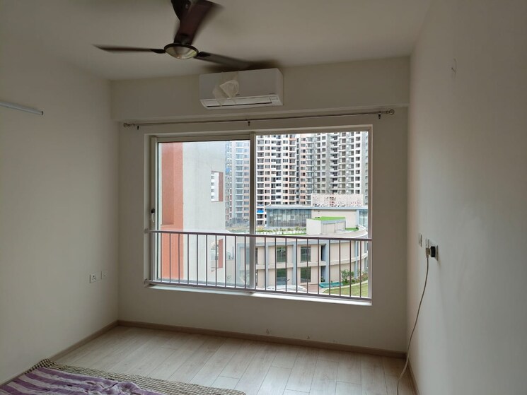 Room, indiabulls-centrum-park 4 Bedroom 2875 Sq.Ft. Apartment In Sector 103 Gurgaon 9258053