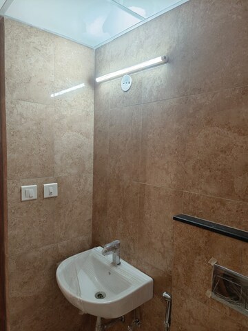 Bathroom in 4 BHK Apartment at Indiabulls Centrum Park, Sector 103 – for Rent