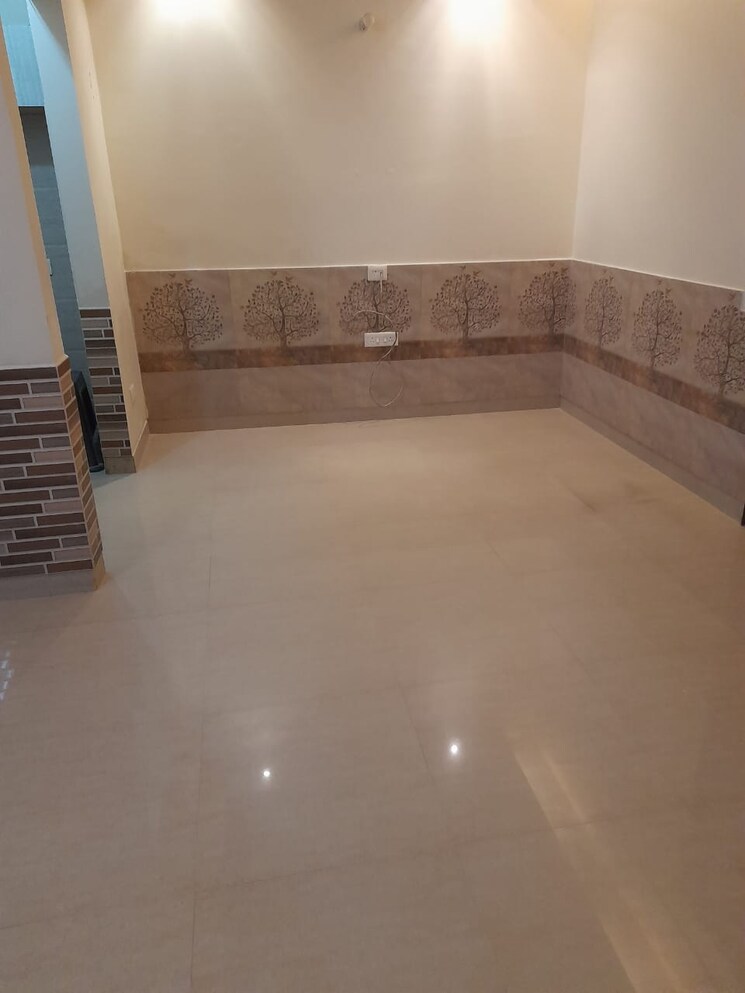 Room, pir machalla 3 Bedroom 1350 Sq.Ft. Apartment In Pir Machalla Zirakpur 9257922