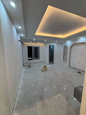 Building Lobby in 4 BHK Builder Floor at Sainik Colony – for Sale