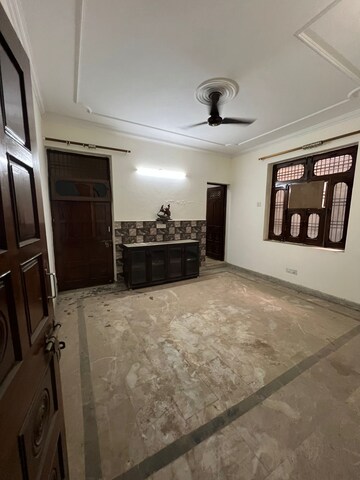 Bedroom in 1 BHK Builder Floor at Saket – for Rent