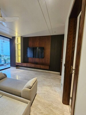 Bedroom in 3 BHK Builder Floor at Unitech South City 1, South City 1 – for Sale