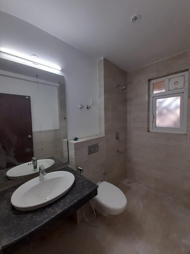 Bathroom, ats-le-grandiose 4 Bedroom 3200 Sq.Ft. Apartment In Sector 150 Noida 9258206