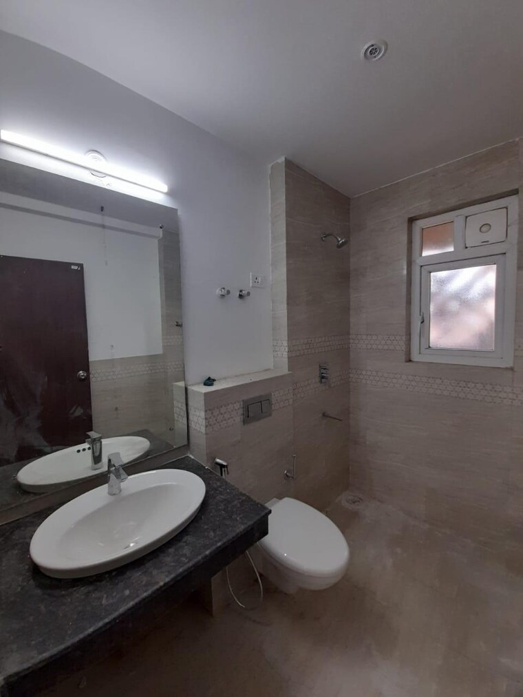 Bathroom, ats-le-grandiose 4 Bedroom 3200 Sq.Ft. Apartment In Sector 150 Noida 9258206