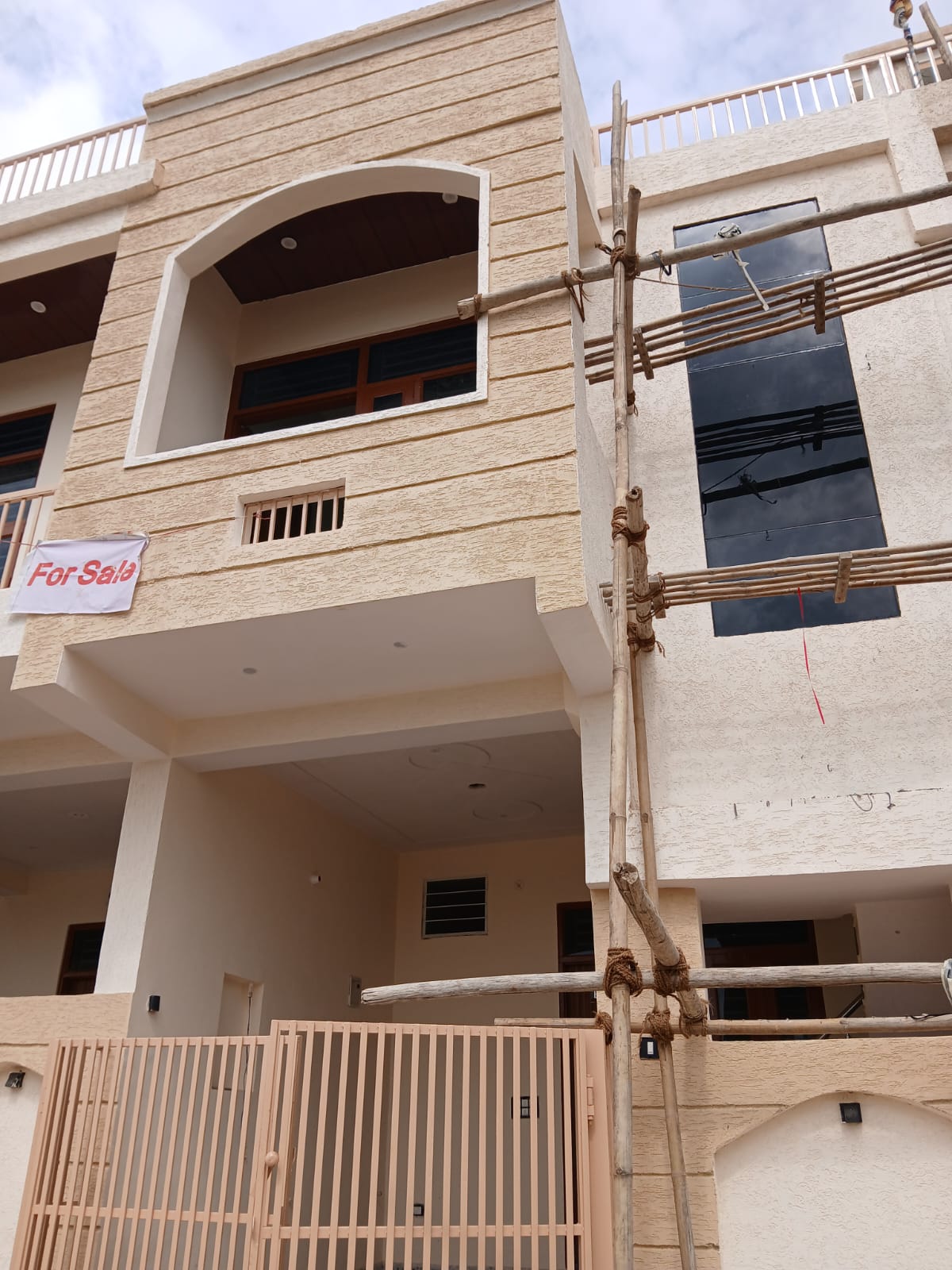 3 BHK Villa For Sale in Ansal Sushant City II