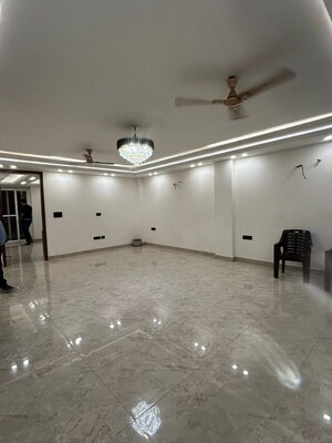 Living Room in 3 BHK Builder Floor at Saket – for Rent