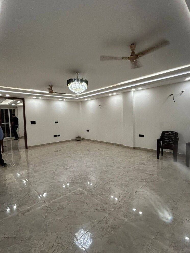 Living Room, saket 3 Bedroom 200 Sq.Ft. Builder Floor In Saket Delhi 9258293