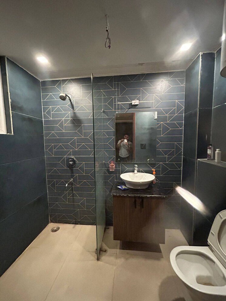 Bathroom, saket 3 Bedroom 200 Sq.Ft. Builder Floor In Saket Delhi 9258293