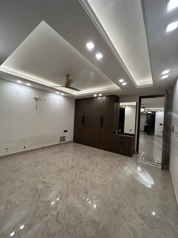 Room in 3 BHK Builder Floor at Saket – for Rent