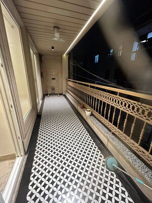 Balcony in 3 BHK Builder Floor at Saket – for Rent