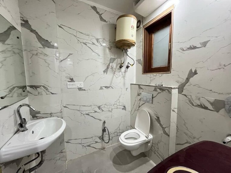 Bathroom, saket 1 Bedroom 450 Sq.Ft. Builder Floor In Saket Delhi 9258391