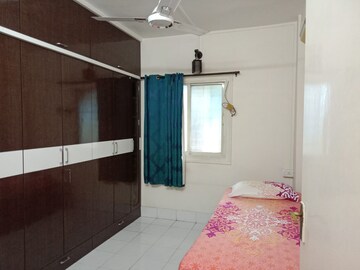 Bedroom in 2 BHK Apartment at Arunodaya CHS, Andheri East – for Rent