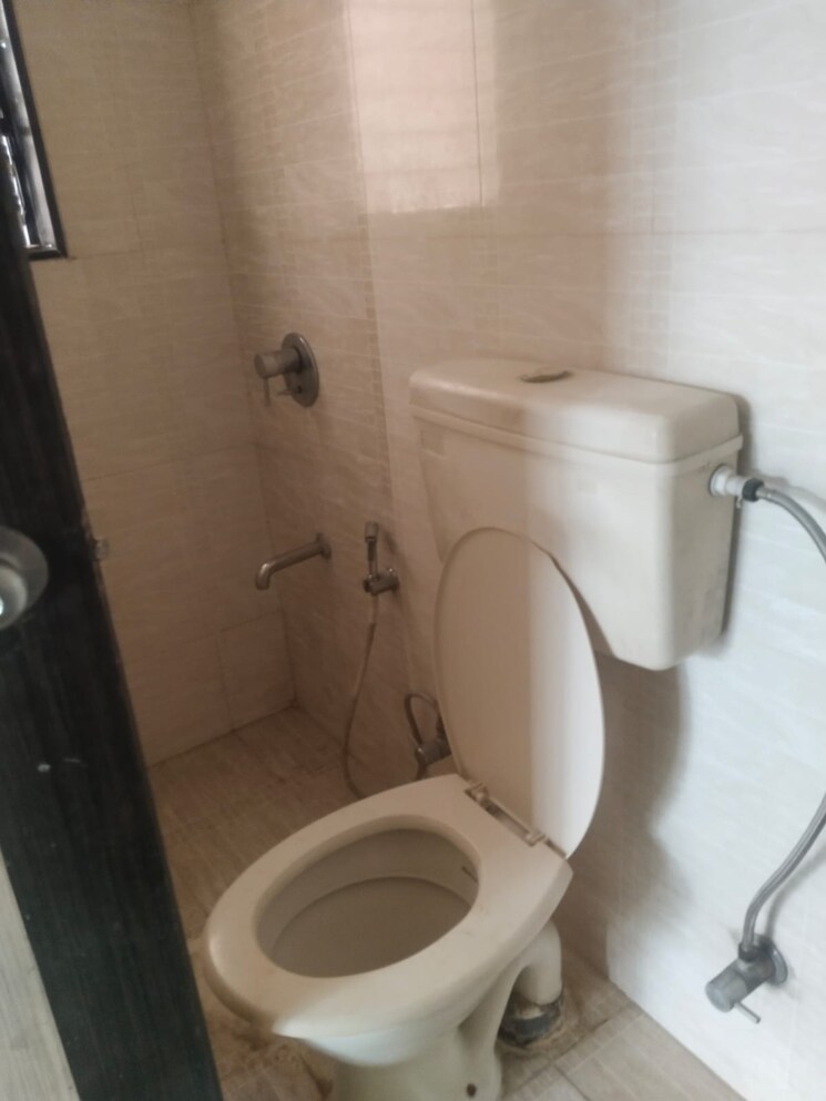 Bathroom, mahavir-astha 2 Bedroom 1100 Sq.Ft. Apartment In Kharghar Navi Mumbai 9258373