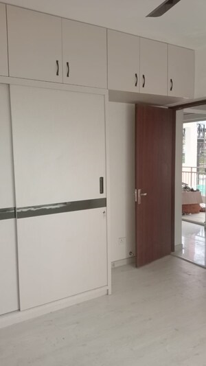 Room in 2.5 BHK Builder Floor at M3M Soulitude, Sector 89 – for Rent