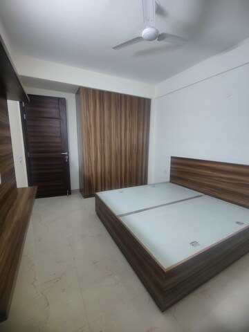 Room in 2.5 BHK Builder Floor at M3M Soulitude, Sector 89 – for Rent