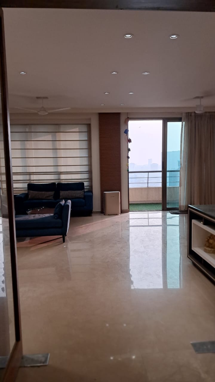 5 BHK + Pooja Room 2700 Sq.Ft. Apartment in Oberoi Springs