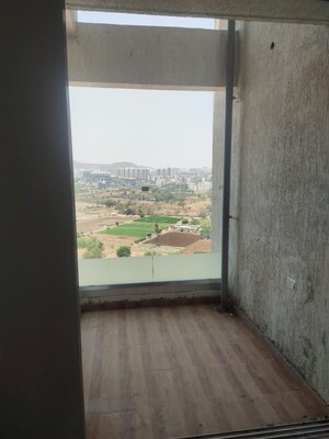 Room in 1 BHK Apartment at Godrej Hillside, Mahalunge – for Sale