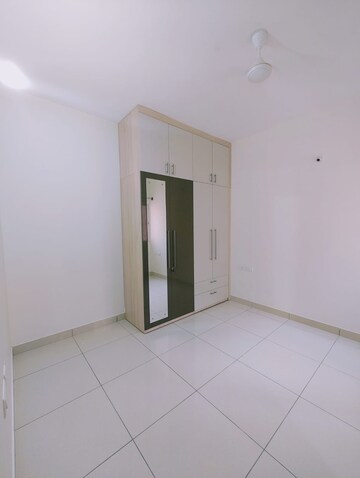 Room in 3 BHK Apartment at Prestige Finsbury Park Regent, Bagaluru – for Rent
