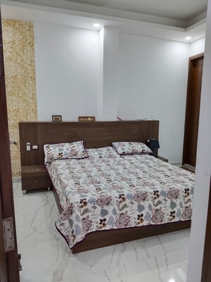 Bedroom in 3 BHK Apartment at Shivalik Colony – for Rent