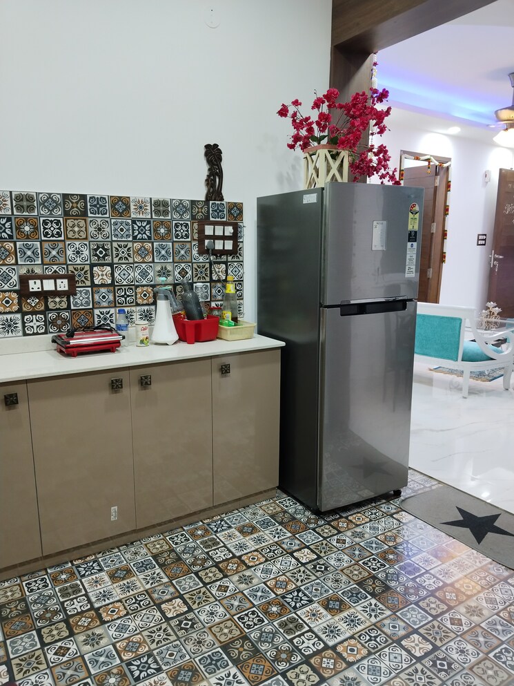 Kitchen, shivalik colony 3 Bedroom 1800 Sq.Ft. Apartment In Shivalik Colony Delhi 9259118