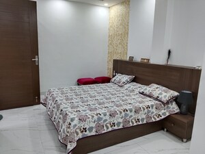 Master Bedroom in 3 BHK Apartment at Shivalik Colony – for Rent
