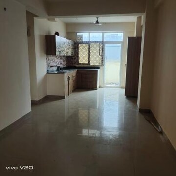 Room in 2 BHK Apartment at Breez Global Heights, Sohna Sector 33 – for Rent