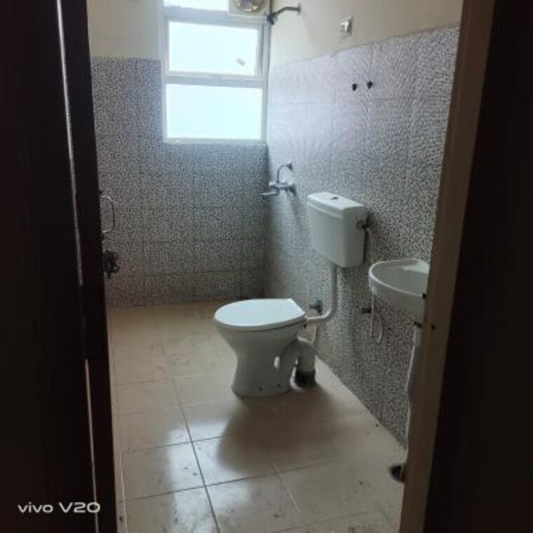 Bathroom, signature-the-serenas 2.5 Bedroom 745 Sq.Ft. Apartment In Sohna Sector 36 Gurgaon 9259383